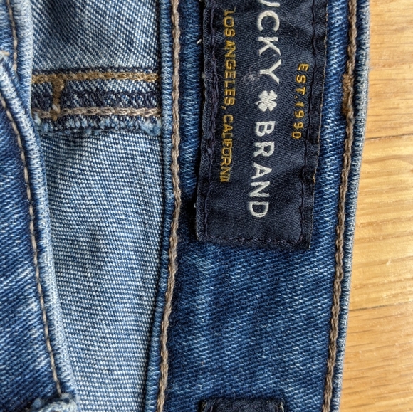 Lucky Brand Jeans - Picture 3 of 6